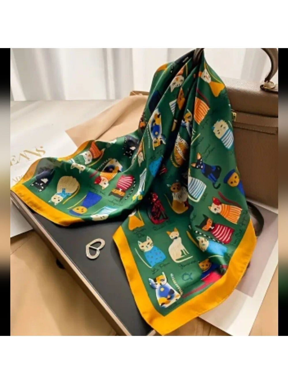 CAT LOADED SCARF PERFECT FOR THE CAT LOVER